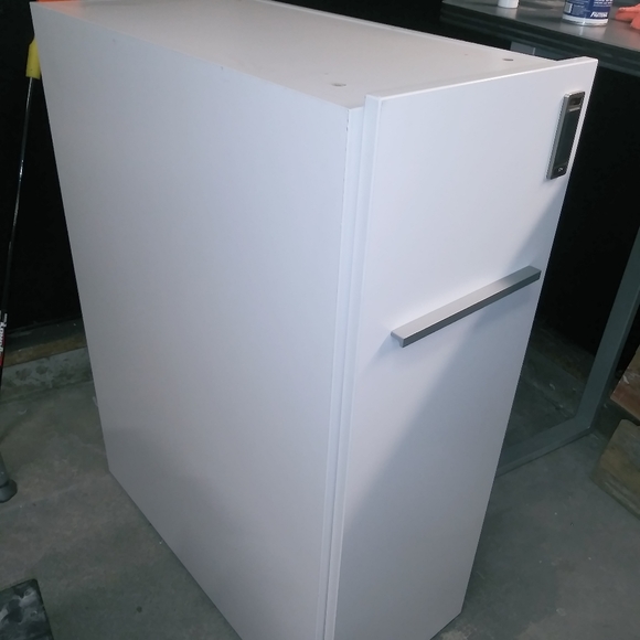 Storage System/Locker - Picture 3 of 5